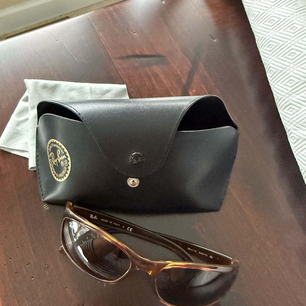 Ray-Ban Small Predator Sunglasses - Picture 7 of 7